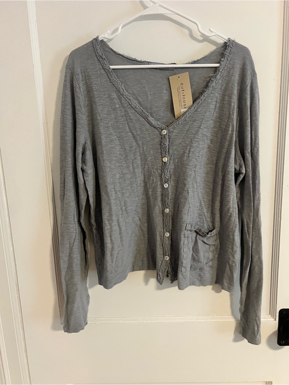 cut loose Gray Raw-Edge Button Front Knit Top